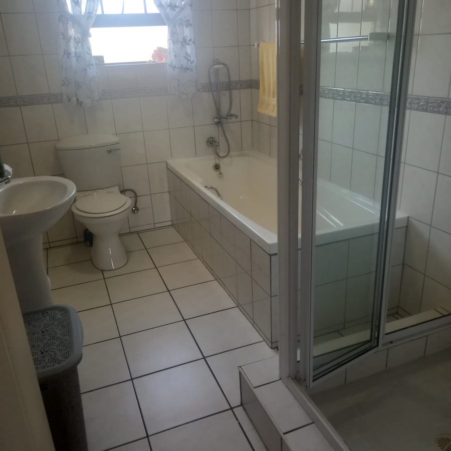 2 Bedroom Property for Sale in Fonteine Park Western Cape